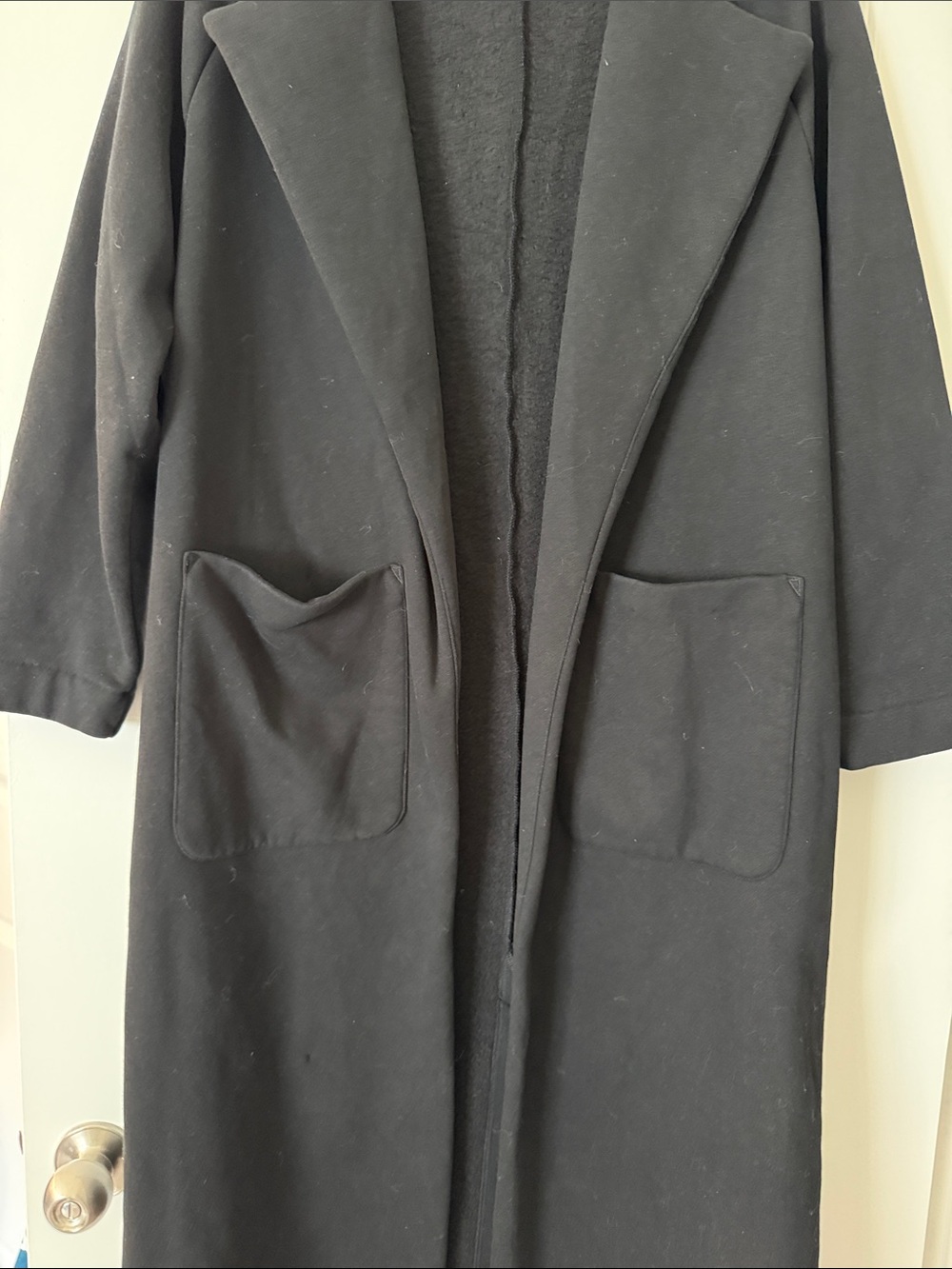 Vuori Black Long Open-Front Trench Coat - Picture 4 of 4